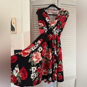 Wax Poetic Floral Dress 👗